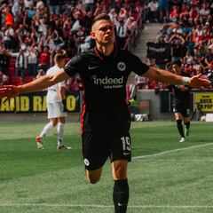 Santos Borré cierra la Bundesliga con gol en empate del Frankfurt