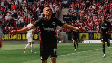 Rafael Santos Borré, delantero colombiano del Eintracht Frankfurt