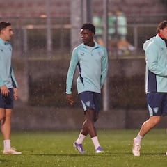 Gift, novedad en la lista del Athletic ante el Sporting de Portugal para suplir a Nico; Vivian, fuera