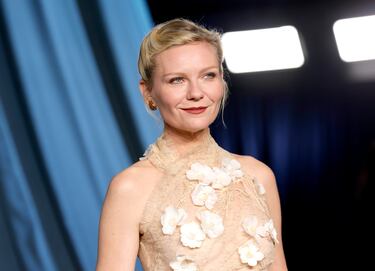 Kirsten Dunst reveló en una entrevista que fue animadora en octavo grado ("eighth grade"), y que esa experiencia personal fue una de las razones por las que se sintió atraída por el papel en la película más famosa sobre el tema.