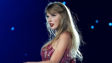 Con la llegada de ‘The Tortured Poets Department’, Taylor Swift confirma el lanzamiento de cuatro variantes de su álbum, tituladas “Bonus Version”.