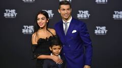 El glamour en la alfombra verde de la entrega de los Premios 'The Best'