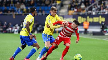 13/12/2021 PARTIDO PRIMERA DIVISION JORNADA 17 CADIZ - GRANADA
IVAN ALEJO CARLOS NEVA
