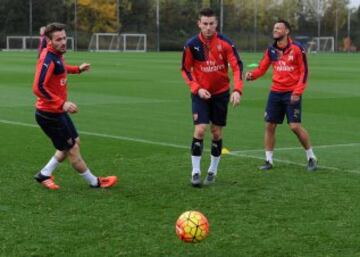 Sánchez alegró la práctica de Arsenal