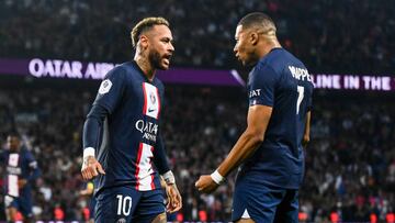 07 Kylian MBAPPE (psg) - 10 NEYMAR JR (psg) during the Ligue 1 Uber Eats match Paris Saint-Germain and Olympique de Marseille at Parc des Princes on October 16, 2022 in Paris, France. (Photo by Philippe Lecoeur/FEP/Icon Sport via Getty Images) - Photo by Icon sport