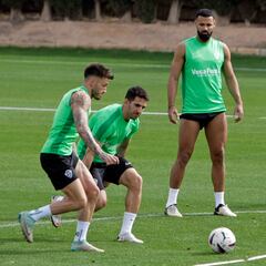 Bigas y Josan se pierden el duelo ante el Real Oviedo por sanción