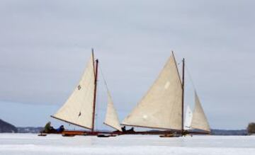 Los amantes de la vela sobre hielo han podido disfrutar más tiempo del río Hudson helado debido al duro invierno que ha padecido el noreste de EEUU.