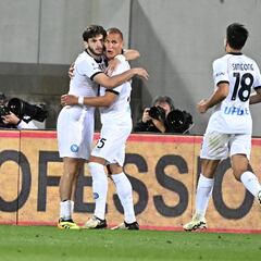 La Fiore deja al Nápoles con vida