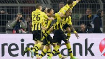 Los jugadores del Dortmund celebran su victoria ante el Málaga.