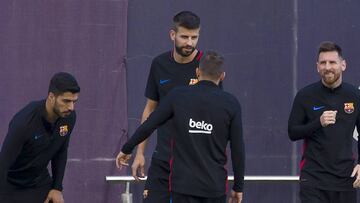 Entrenamiento del Barcelona en la Ciudad Deportiva Joan Gamper. 