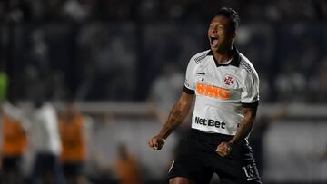 Fredy Guarín celebra su gol con Vasco da Gama.