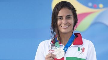 La mejor competidora mexicana en la historia de los Juegos Panamericanos, suma 13 medallas en sus participaciones, ocho de ellas han sido de Oro, 