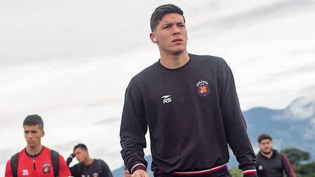 Es el último refuerzo de la U, aún no llega a Chile y ya fue citado a la Selección: “Está con ganas...”