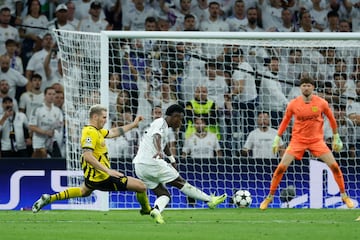 Vinicius marcó así el cuarto gol del Madrid.