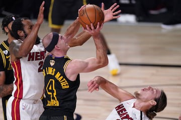 Este viernes por la noche Los Ángeles Lakers y Miami Heat disputaron el Juego 2 de las Finales de la NBA.