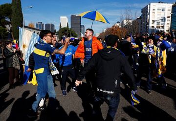 Seguidores de Boca en la fan zone situada en Nuevos Ministerios