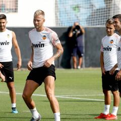 Uros Racic se incorpora a la pretemporada del Valencia