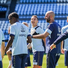 Giráldez: “Espero que Aspas no sea entrenador porque si no igual me echan”