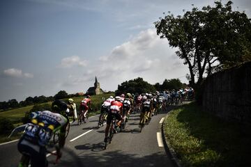 El pelotón durante la 18ª etapa del Tour.