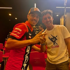 Pol guarda el casco porque “este Maverick sí que aguanta”