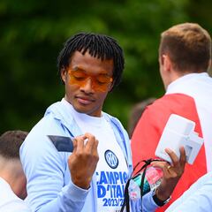 Piden retirar camiseta de Cuadrado del museo de Juventus