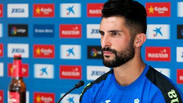 Álvaro González durante la rueda de prensa.