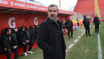 Futbol, Union Espanola vs Universidad de Chile
Fecha 4, Liga de Primera 2025
El entrenador de Union Espanola Miguel Ramirez es fotografiado durante un partido de primera division contra Universidad de Chile disputado en el estadio Santa Laura en Santiago, Chile.
05/07/2025
Dragomir Yankovic/Photosport
Football, Union Espanola vs Universidad de Chile
4th turn, First Division League 2025
Union Espanola head coach Miguel Ramirez is pictured during a first division match against Universidad de Chile at the Santa Laura stadium in Santiago, Chile.
05/07/2025
Dragomir Yankovic/Photosport
