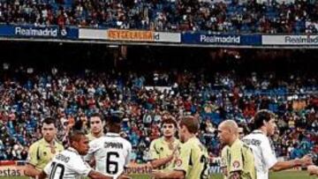 <b>GESTO EN EL BERNABÉU. </b>Los futbolistas del Levante se plantearon no jugar ante el Madrid en la última jornada de Liga.