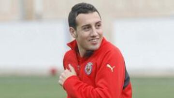 <b>RECUPERADO.</b> El centrocampista del Villarreal Santi Cazorla destacó que ha recuperado la confianza en su fútbol y que eso se nota a la hora de salir al terreno de juego.