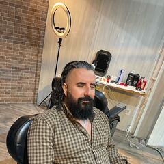 Periodista mexicano pierde la cabellera por el Real Madrid