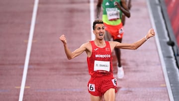 TOKYO, JAPAN - AUGUST 02: Soufiane El Bakkali of Team Morocco celebrates after winning the Men&#039;s 3000m Steeplechase Final on day ten of the Tokyo 2020 Olympic Games at Olympic Stadium on August 02, 2021 in Tokyo, Japan. (Photo by Matthias Hangst/Getty Images)