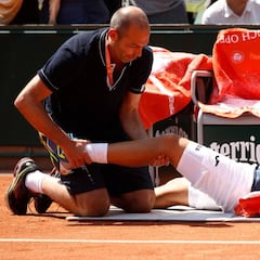 Drama: Almagro se retira entre lágrimas por la rodilla izquierda