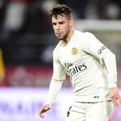 El PSG avanza la renovación de Bernat