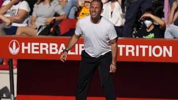 &Oacute;scar Fern&aacute;ndez, entrenador del Atl&eacute;tico de Madrid. 