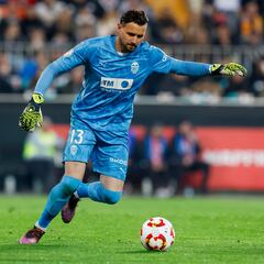 Dimitrievski monta un incendio en el vestuario del Valencia