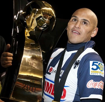 El Chupete llegó al futbol mexicano en el año 2007 y con ello la época dorada de los Rayados también hizo su aparición. El chileno logró sumar dos títulos de Liga MX además de tres campeonatos de Concacaf, pero no sólo eso, también se coronó como el máximo goleador del Clausura 2008 con 13 tantos.