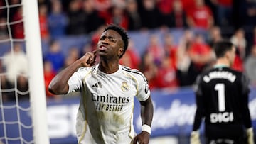 Real Madrid's Brazilian forward #07 Vinicius Junior celebrates scoring an equalizing goal during the Spanish league football match between CA Osasuna and Real Madrid CF at El Sadar Stadium in Pamplona on February 21, 2026. (Photo by ANDER GILLENEA / AFP)