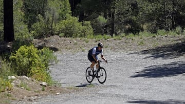 &Aacute;ngel Casero reconoce para AS la subida final al Balc&oacute;n de Alicante en la s&eacute;ptima etapa de La Vuelta 2021.