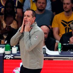 Los Angeles Lakers fire Frank Vogel: official