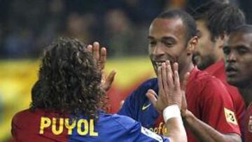 <strong>BENDICIÓN. Puyol avala el permiso extra que han recibido cinco barcelonistas.</strong>