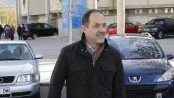 Agapito sigue a lo suyo pese al clamor popular