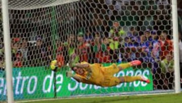 El arquero Armani fue figura de la 14 para Nacioanl