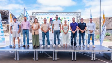 La inauguraci&oacute;n oficial se realiz&oacute; ayer, 1 de septiembre, en Morro Francisco, Corralejo, con la presencia del Alcalde de La Oliva, Isa&iacute; Blanco; la concejala de Deportes y Juventud, Gleiber Carre&ntilde;o; el concejal de Turismo y Medio Ambiente, David Fajardo; el concejal de Obras y Servicios, Luis Alba; y el Primer Teniente Alcalde, Julio Santana. Asistieron tambi&eacute;n representantes del Cabildo de Fuerteventura, como la consejera de Turismo, Marlene Figueroa; y el consejero de Deportes, Luis Gonz&aacute;lez; as&iacute; como Chicho Ib&aacute;&ntilde;ez, uno de los organizadores de la carrera; y Ram&oacute;n Sierra, Presidente Federaci&oacute;n Canaria de Ciclismo.