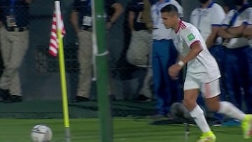 ¿Olímpico o autogol? El tanto con que Chile abrió la cuenta