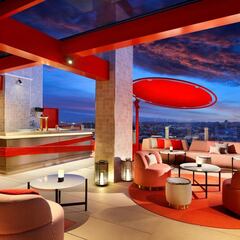 Música, cócteles y burgers con las mejores vistas al Reina Sofía: así es el ‘rooftop’ con el mejor ambiente de Madrid