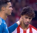 El bonito gesto de Cristiano con Joao Félix y la mirada del 'Menino de Ouro' que ya es viral