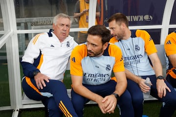 Ancelotti, su hijo Davide y Mauri.