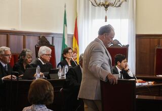 El Betis deberá pagar 1,7
millones de euros a Lopera