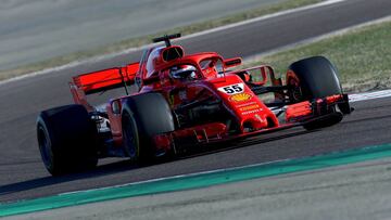 Sainz con el Ferrari de 2018 en Fiorano.