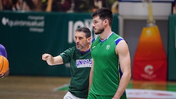 Ibon Navarro, con Barreiro.